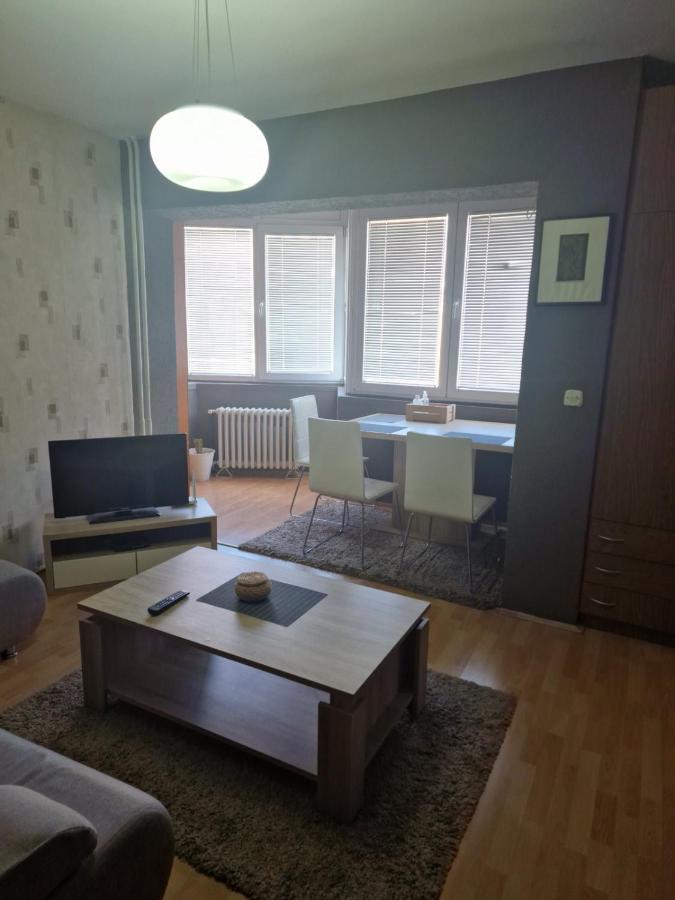 Skopje Plaza Apartment Bagian luar foto